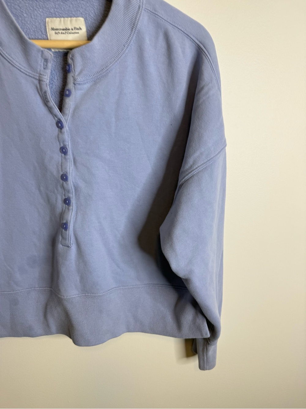 Abercrombie & Fitch Lavender Crewneck Sweatshirt Button down sweater size small - Picture 3 of 7